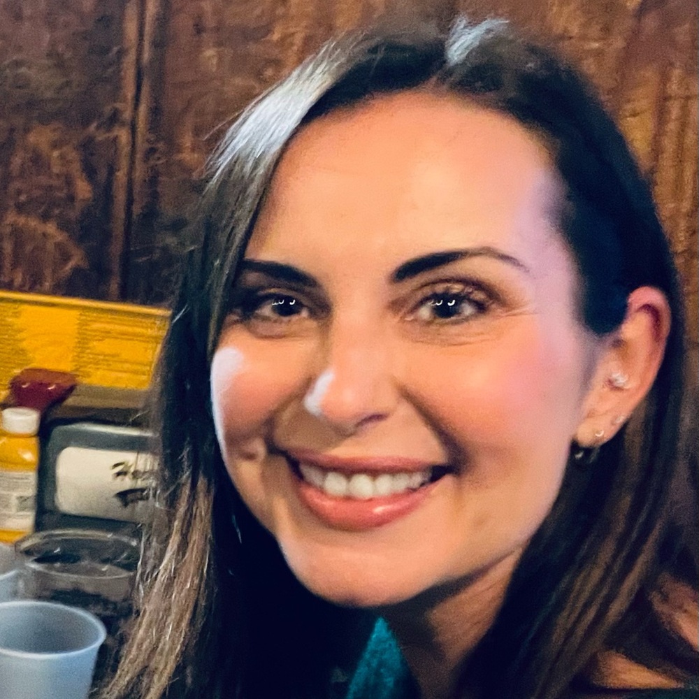 Meet your Posher, Adrienne